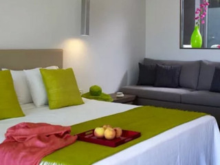 WHITE ROCKS HOTEL AND BUNGALOWS