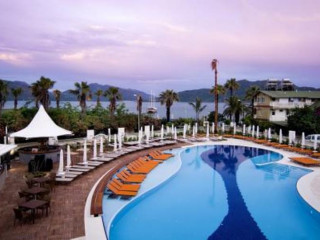 Gravity Hotel & Aqua Park( Ex.Samra Bay)