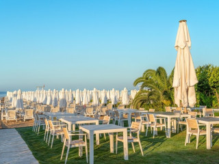 Side Story Resort & Spa