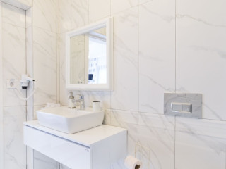 MAVI DENIZ KONUK EVI