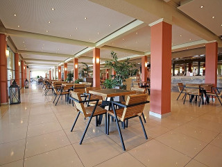 Canvas by Mitsis Messonghi