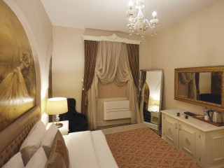 VILLA LEVANTE BOUTIQUE CLASS