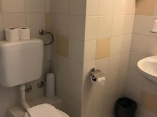 ROOMS DR. FRANJO TUĐMAN - HOSTEL