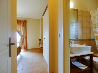 VILLA MARIANNA SEA VIEWS SHORT WALK TO VILLAGE
