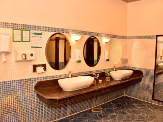 Dive Inn Resort***