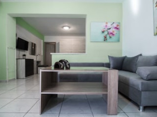 Dias Apartments