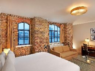 DoubleTree by Hilton Hotel London - Docklands Riverside