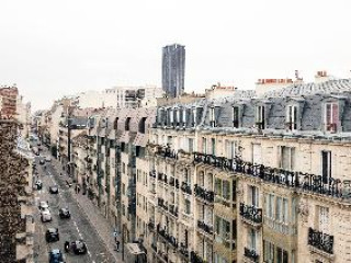 YLLEN EIFFEL