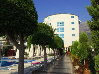 ARMAS BEACH HOTEL