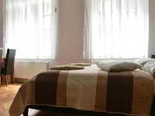 CORVIN POINT ROOMS AND APARTMENTS