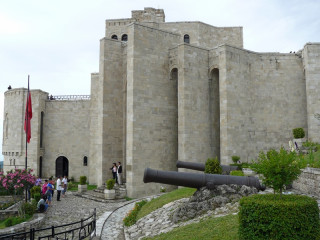 Imparatul Romanilor
