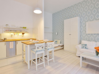 DOB 11 APARTMENT II.