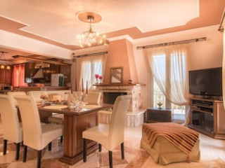 FONTANA HOLIDAY HOME