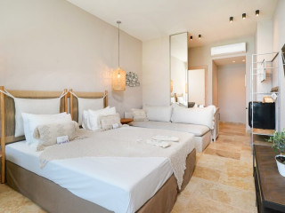 Essentia Luxury