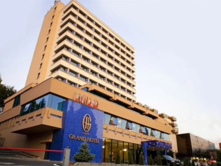 Grand Hotel