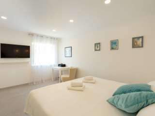 HEDERA ESTATE, HEDERA A10