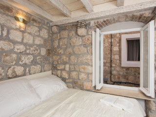 APARTMENTS BOTTEGA