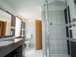 Hotel Oxford Inns  Suites
