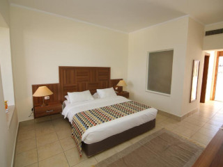 Club Reef Resort****