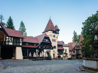 COMPLEX LA TUNIRI - VILA ECONOMAT