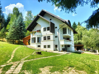 Casa Lucretia.. (Vama)