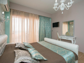 Maranton Beach Hotel