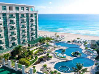 Seadust Cancun Family Resort