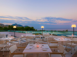 PORTO ANGELI BEACH RESORT