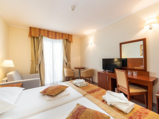 HOTEL BELLA VISTA