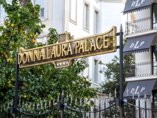Hotel Donna Laura Palace