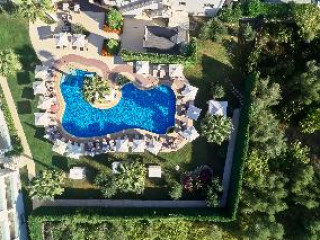 THE LESANTE LUXURY HOTEL AND SPA