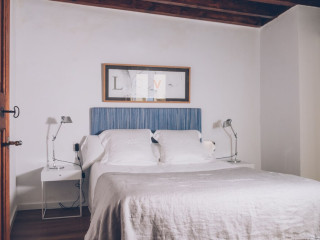 Canavall Y Apartamentos