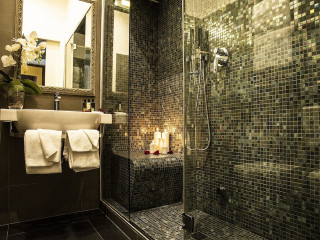 Dharma Luxury Hotel