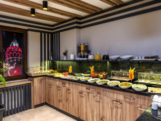CrystaL Villas & Suites