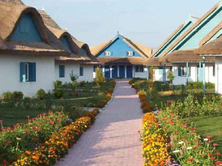 Cormoran Resort CM