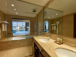 Grand Swiss Belhotel Waterfront Seef