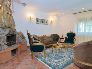 5 Chirpici - Small Traditional Resort..