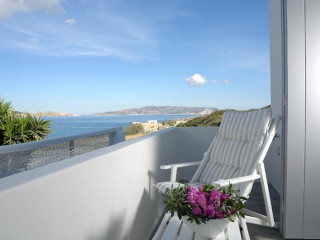 Kapetan Tasos Suites