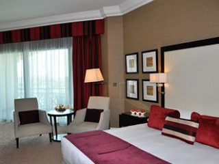 MOVENPICK GRAND AL BUSTAN DUBAI