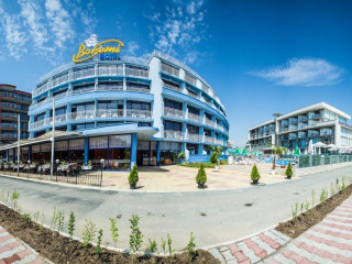 BOHEMI  HOTEL