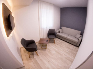 8 Room
