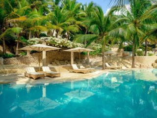 Swahili Beach Resort and Safari Tsavo Explorer RO 
