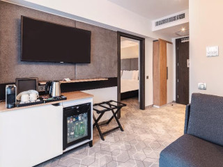 Holiday Inn Bucharest - Times