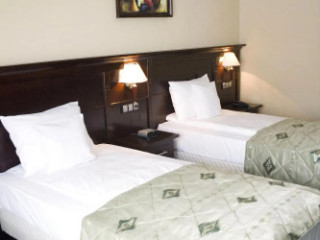 Hotel Rapsodia City Center