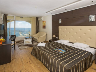 ELPIDA BEACH