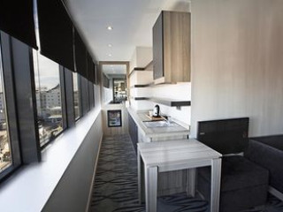 UPPERHOUSE BOUTIQUE HOTEL