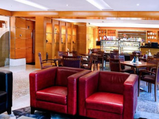 Golden Sands Hotel Apartments