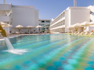 Nicholas Color Hotel