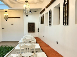 Zanzi House