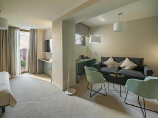 Millennium Hub Hotel